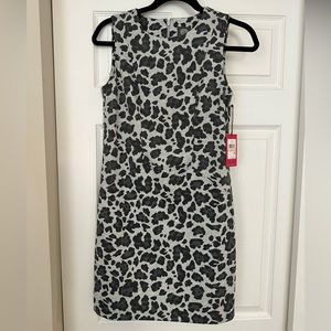 NWT Vince Camuto mini leopard dress grey size 2